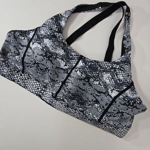 ZYIA Active printed sports bra